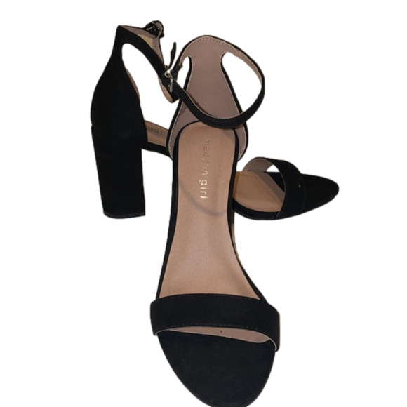 Madden Girl Shoes - Madden Girl Black Strappy Sandal heels 9 New